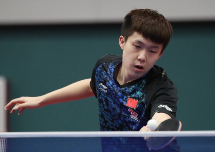 马伦的脚下 马伦的脚下